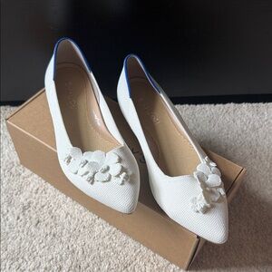 Rothy's White Pointed-Toe Floral Ballet Flats with Blue Heel Trim